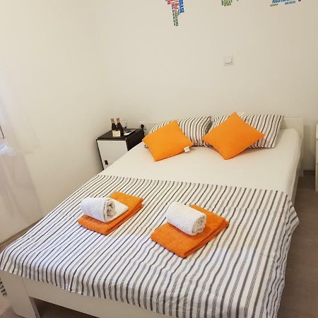 Micro Rooms Šibenik Exterior foto