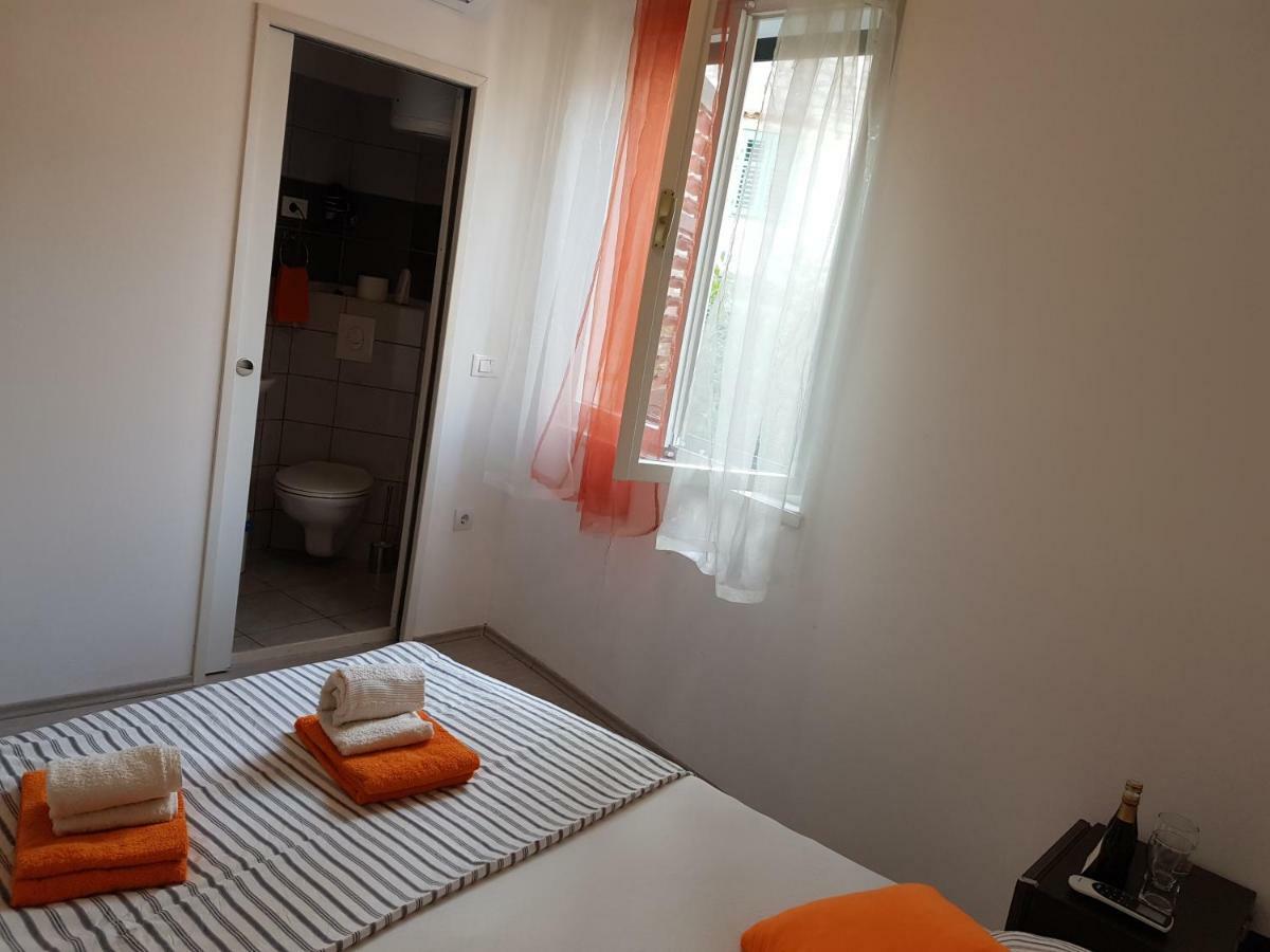 Micro Rooms Šibenik Exterior foto