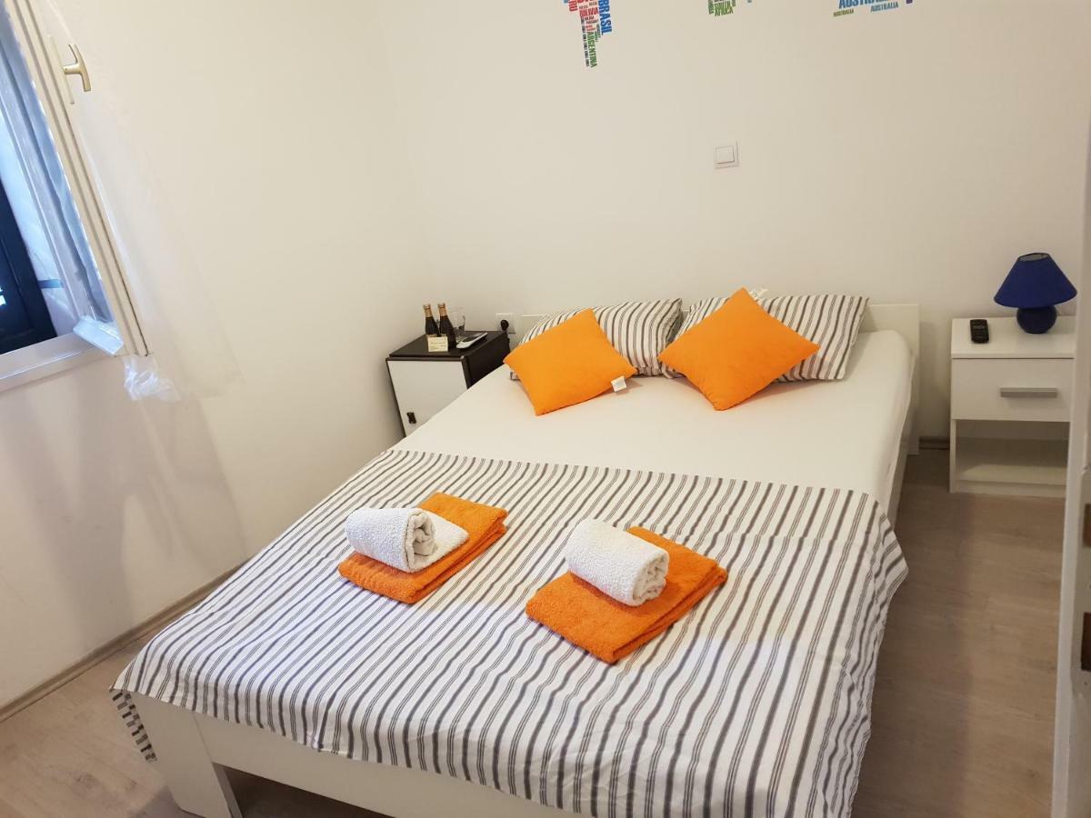 Micro Rooms Šibenik Exterior foto